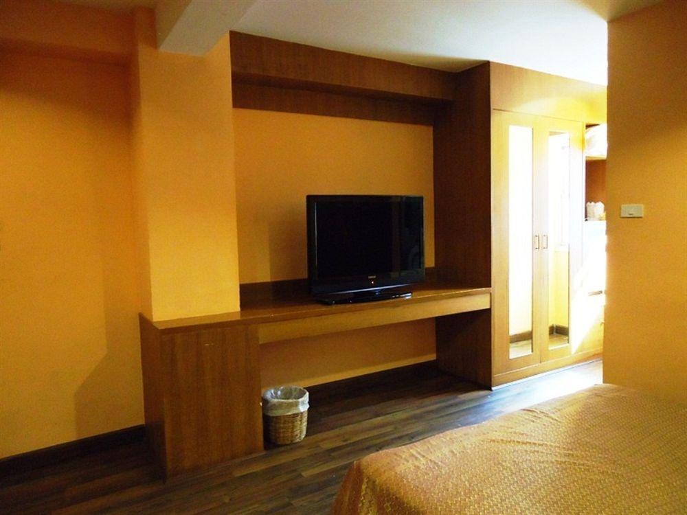 Oyo 437 Hostel Na Nara 曼谷 外观 照片