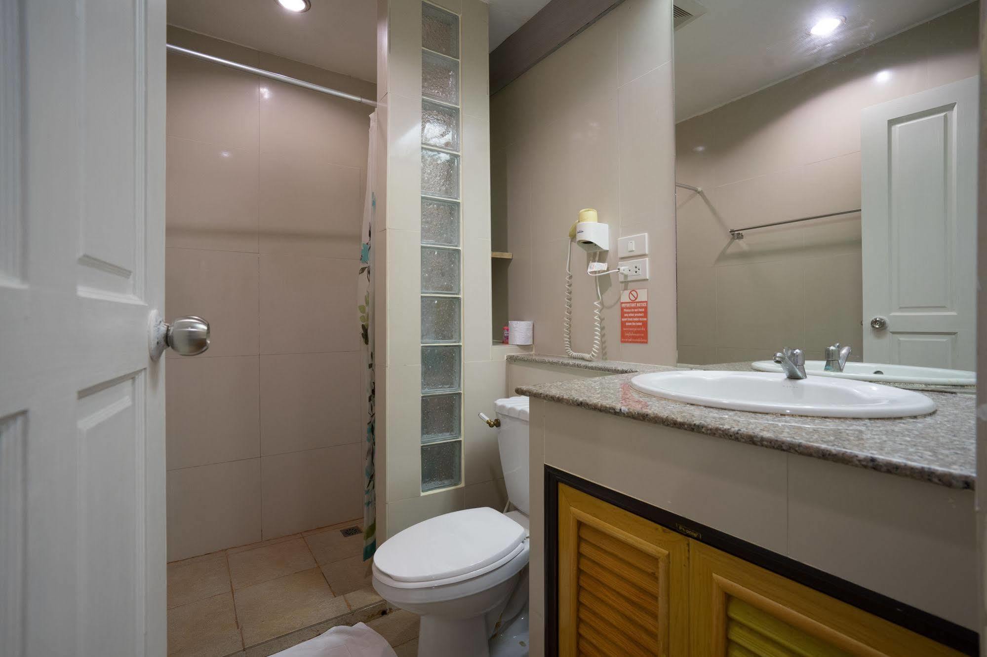 Oyo 437 Hostel Na Nara 曼谷 外观 照片