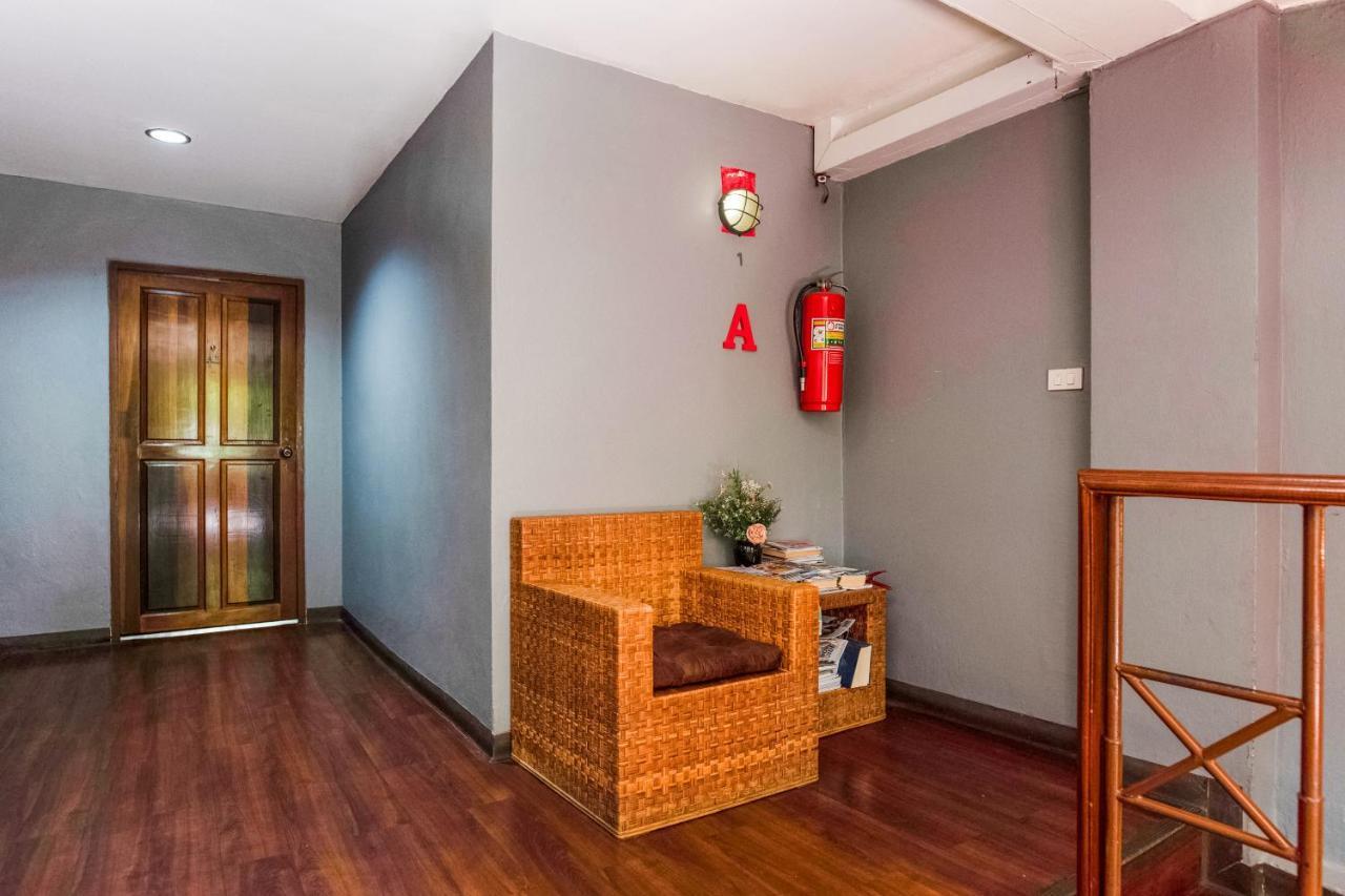 Oyo 437 Hostel Na Nara 曼谷 外观 照片